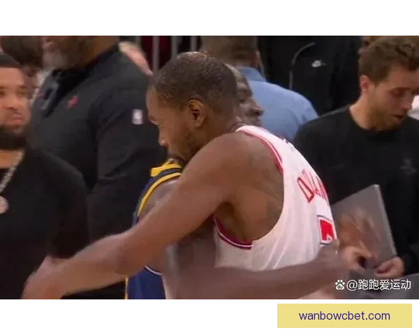 勇士格林：詹杜不断突破极限 KD超越乔丹成历史传奇