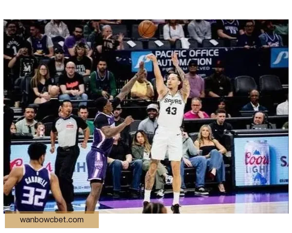 雷诺爆发砍28分国王逆转鹈鹕送七连败德罗赞贡献显著